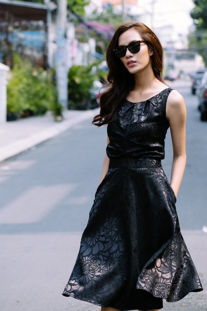 “Little Black Dress” hay những mẫu đầm đen “must have” của chị em công sở - ảnh 9