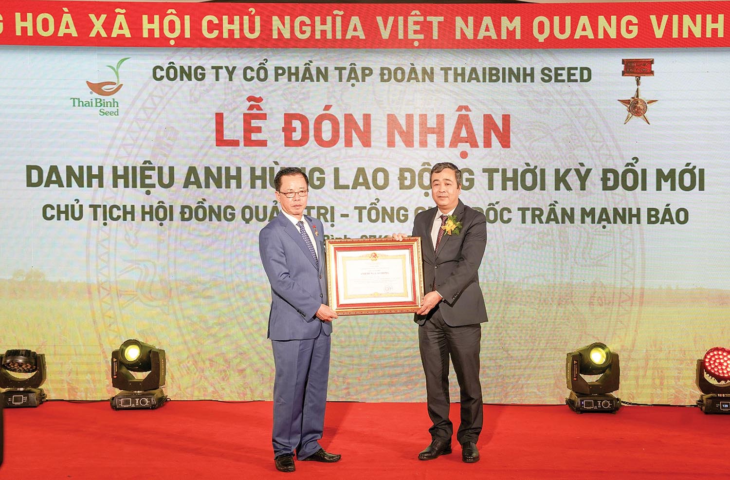 Ông Trần Mạnh Báo, Chủ tịch HĐQT, Tổng giám đốc Tập đoàn ThaiBinh Seed: Đồng hành không nghỉ cùng “người nông dân mới” - ảnh 1