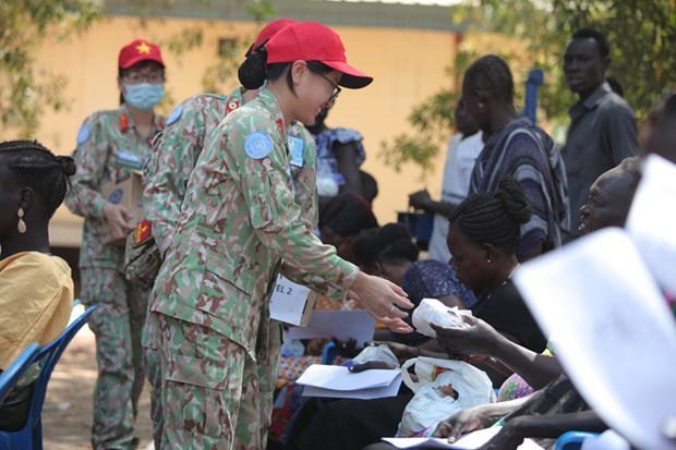 Bác sỹ mũ nồi xanh Việt Nam chia sẻ khó khăn với người dân Nam Sudan - ảnh 1