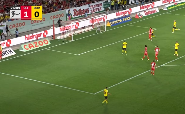 Thần đồng rực sáng, Dortmund dẫn đầu Bundesliga - ảnh 5