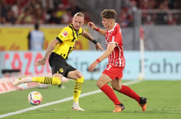 Thần đồng rực sáng, Dortmund dẫn đầu Bundesliga - ảnh 1