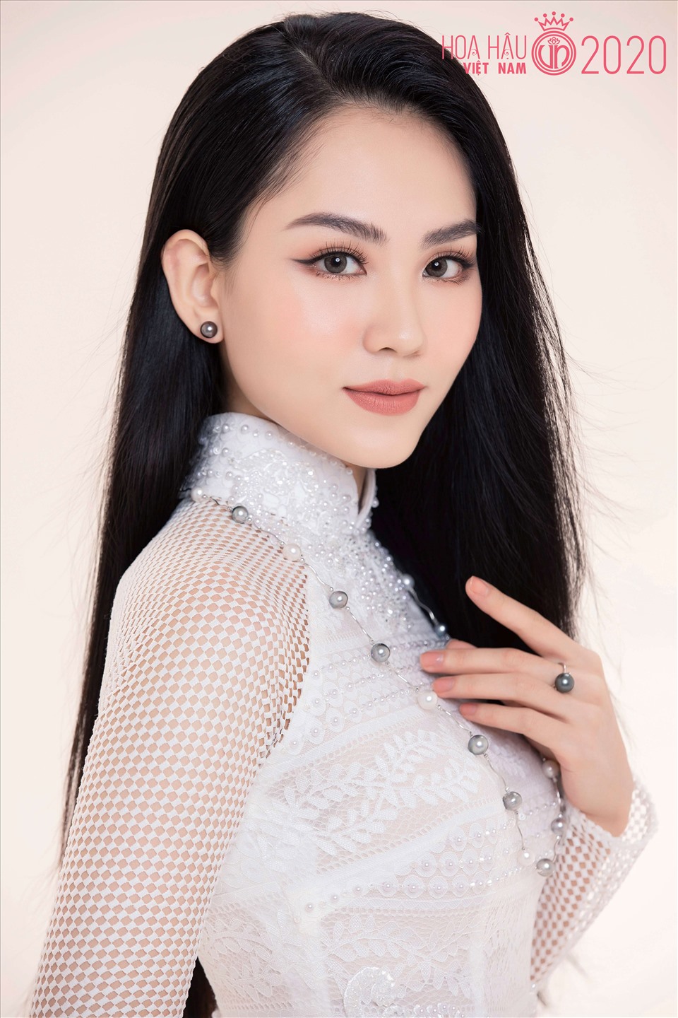 Tân Hoa hậu Thế giới Việt Nam 2022 từng lên tiếng về tin đồn hẹn hò chồng cũ Lệ Quyên - ảnh 1