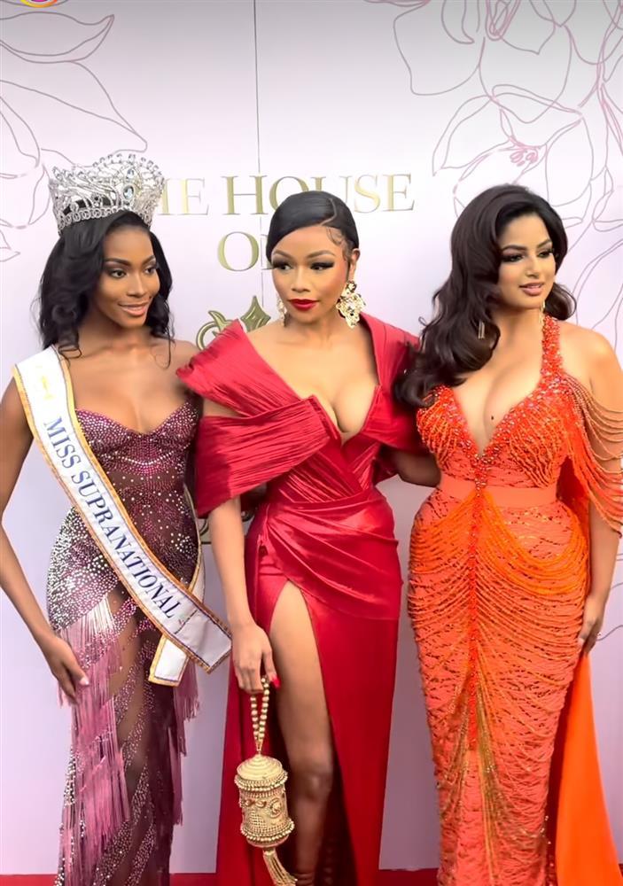 Miss Universe 2021 bị nghi bơm ngực vì vòng 1 khủng như bom - ảnh 4
