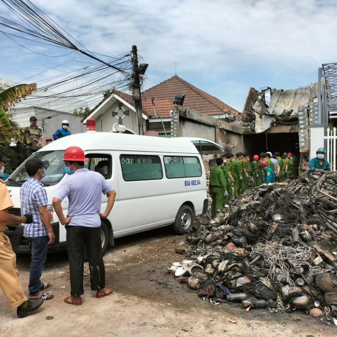 Nóng: Tìm thấy thi thể 3 mẹ con trong vụ cháy ở Ninh Thuận - ảnh 1