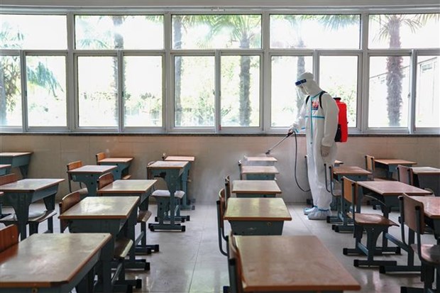 Trung Quốc: Thượng Hải mở cửa trở lại trường học vào tháng Chín - ảnh 1