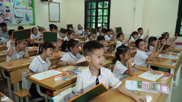 Học sinh lớp 1 ở Hà Nội tựu trường sớm nhất vào ngày 22-8 - ảnh 1