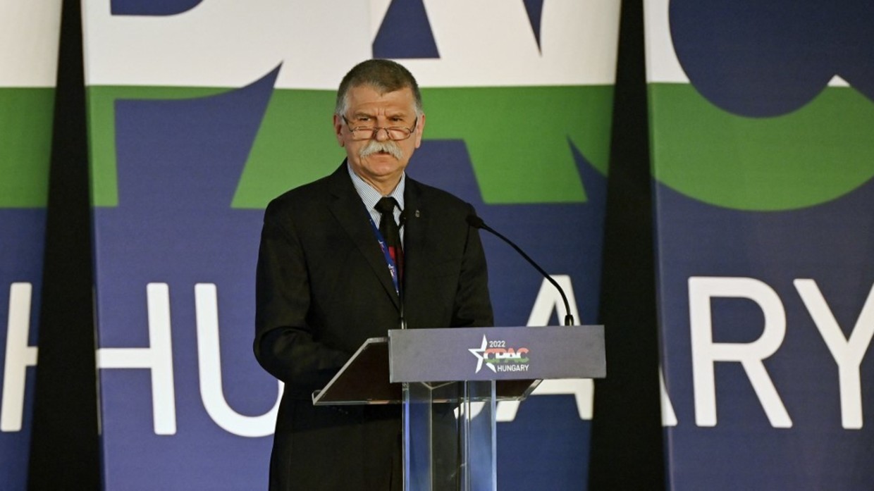 Chủ tịch Quốc hội Hungary nói EU trừng phạt Nga là 