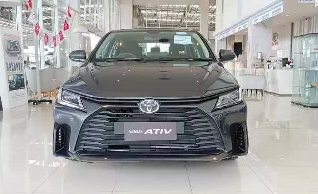 Toyota Vios 2023 ồ ạt về đại lý: Hết bị chê ''thùng tôn di động'', nhiều công nghệ như Camry, thế khó cho Accent và City - ảnh 1