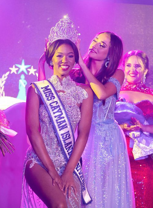 Hoa hậu Hoàn vũ Cayman Islands vừa đăng quang đã bị tố hành hung người khác, tấn công cảnh sát - ảnh 4
