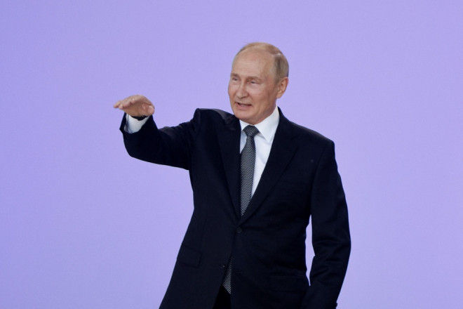 Tổng thống Putin tuyên bố vũ khí Nga “vượt trội hơn đối thủ