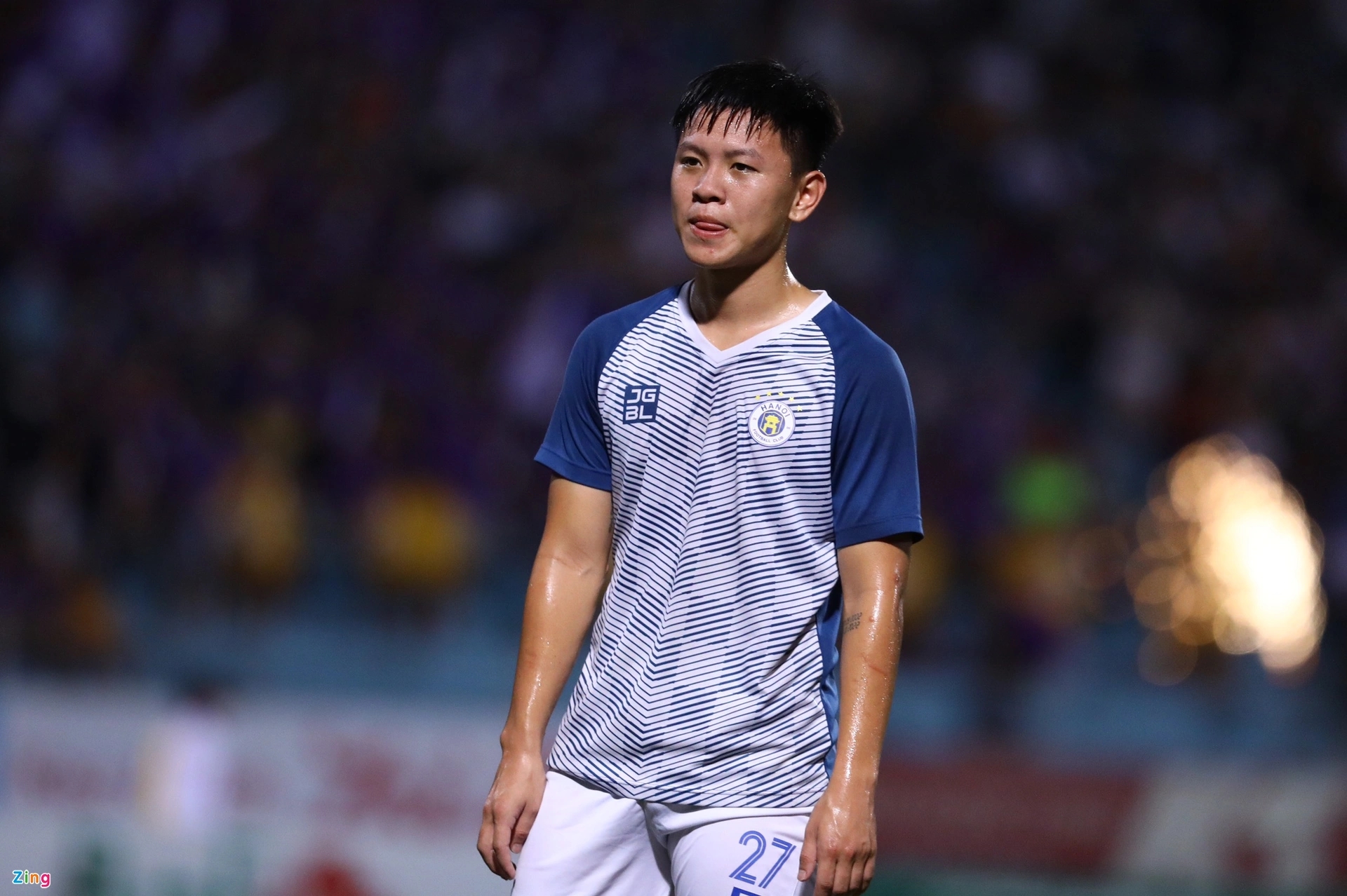 Sao U23 Việt Nam xuống hạng Nhất sau 9 phút đá V-League - ảnh 1