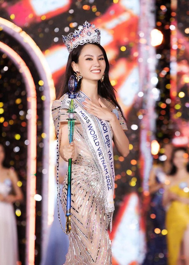 Nhan sắc xinh đẹp thời trẻ của mẹ Hoa hậu Huỳnh Nguyễn Mai Phương - ảnh 1