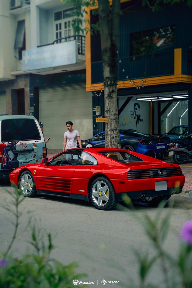Ferrari 348 TS và F355 Berlinetta “cổ” tuyệt đẹp về Việt Nam - ảnh 11
