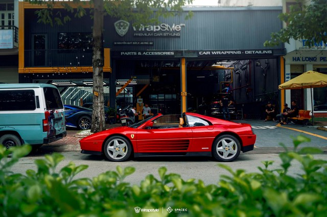 Ferrari 348 TS và F355 Berlinetta “cổ” tuyệt đẹp về Việt Nam - ảnh 10