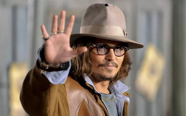 Johnny Depp tiếp tục sự nghiệp điện ảnh với vai trò đạo diễn - ảnh 3