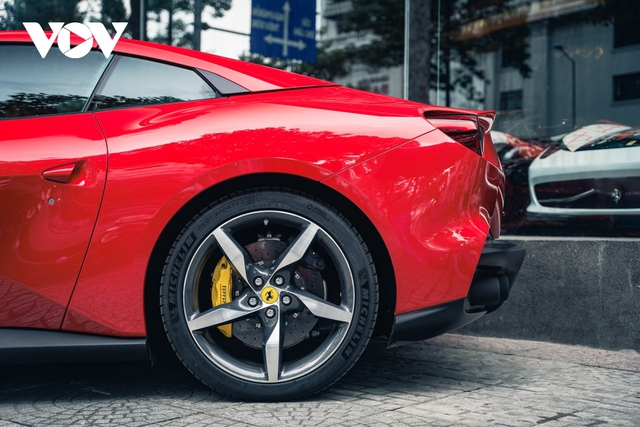 Cận cảnh Ferrari Portofino M hơn 15 tỷ đồng đầu tiên tại Việt Nam - ảnh 6