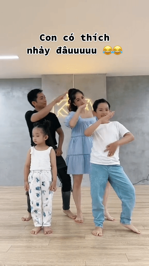 Gia đình Khánh Thi - Phan Hiển bắt trend nhảy nhót, thái cực khác nhau của Kubi và Anna gây bất ngờ - ảnh 3