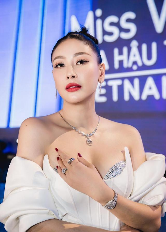 Dàn Hoa hậu đình đám diện trang sức đắt giá của Hera Jewelry & Diamonds dự chung kết Miss World Việt Nam - ảnh 2