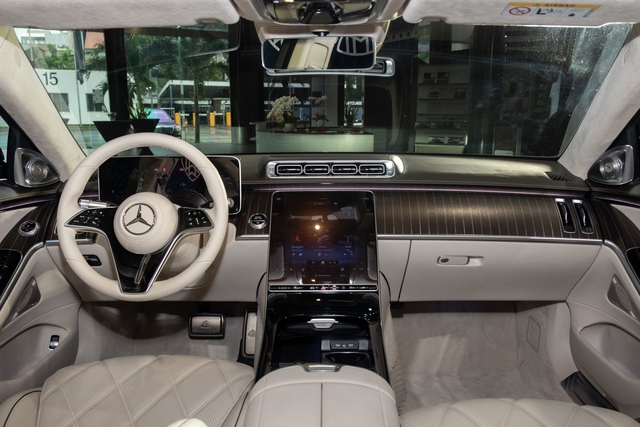 Ngồi thử Mercedes-Maybach S 680 giá 16 tỷ đồng tại Việt Nam: Đóng mở cửa như Rolls-Royce, ghế ông chủ có thể biến thành giường - ảnh 22
