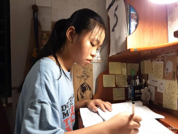Nữ sinh nghèo xứ Thanh đạt 29,25 điểm trước nguy cơ không thể theo học đại học - ảnh 4