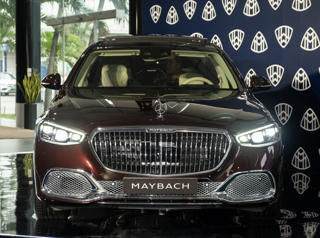 Ngồi thử Mercedes-Maybach S 680 giá 16 tỷ đồng tại Việt Nam: Đóng mở cửa như Rolls-Royce, ghế ông chủ có thể biến thành giường - ảnh 3
