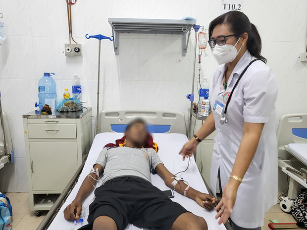 Đắk Lắk: Bệnh nhân sốt xuất huyết tăng nhanh, bệnh viện quá tải - ảnh 2