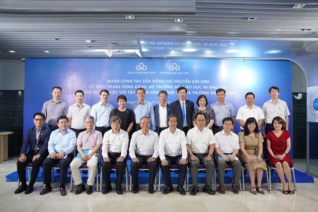 Bộ trưởng Nguyễn Kim Sơn: Mong Trường Đại học CMC trở thành hình mẫu - ảnh 4