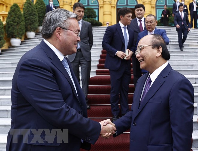 Việt Nam luôn coi trọng quan hệ hữu nghị truyền thống với Kazakhstan - ảnh 2