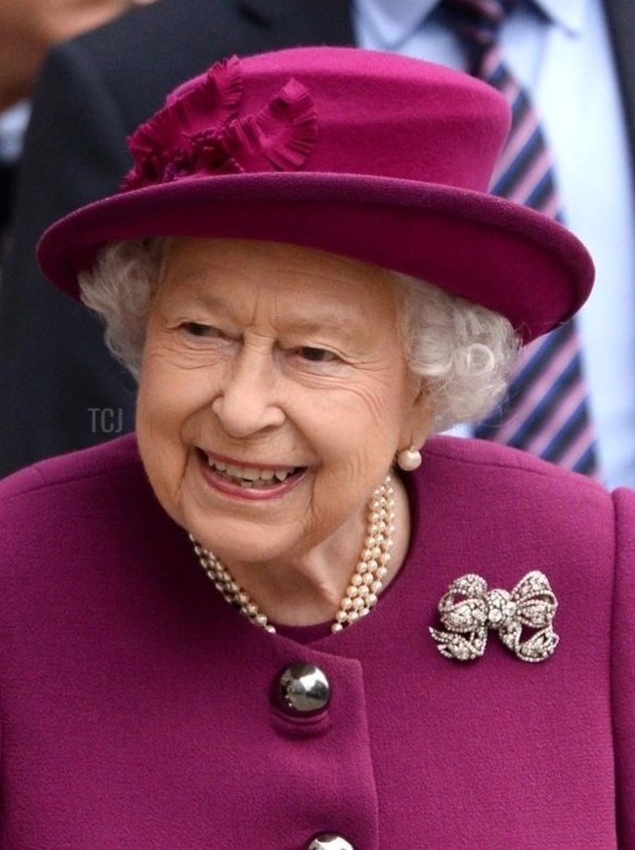 Chiếc trâm cài áo truyền nhiều đời ở Hoàng gia Anh - ảnh 10