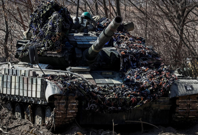 Lữ đoàn 65 Quân đội Ukraine rơi vào vòng vây, xe tăng bị bắt sống - ảnh 3