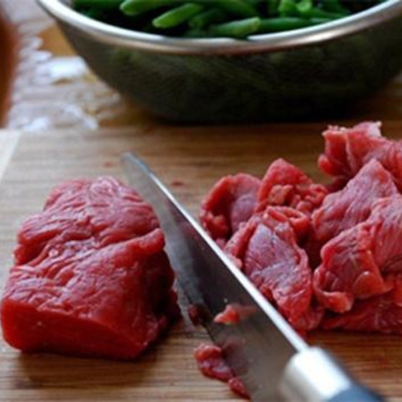 Cách làm thịt bò xào giá đỗ ngon miệng và cực đưa cơm - ảnh 1