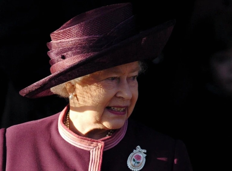 Đằng sau trang phục của Kate và Meghan trong quốc tang Nữ hoàng Anh - ảnh 18