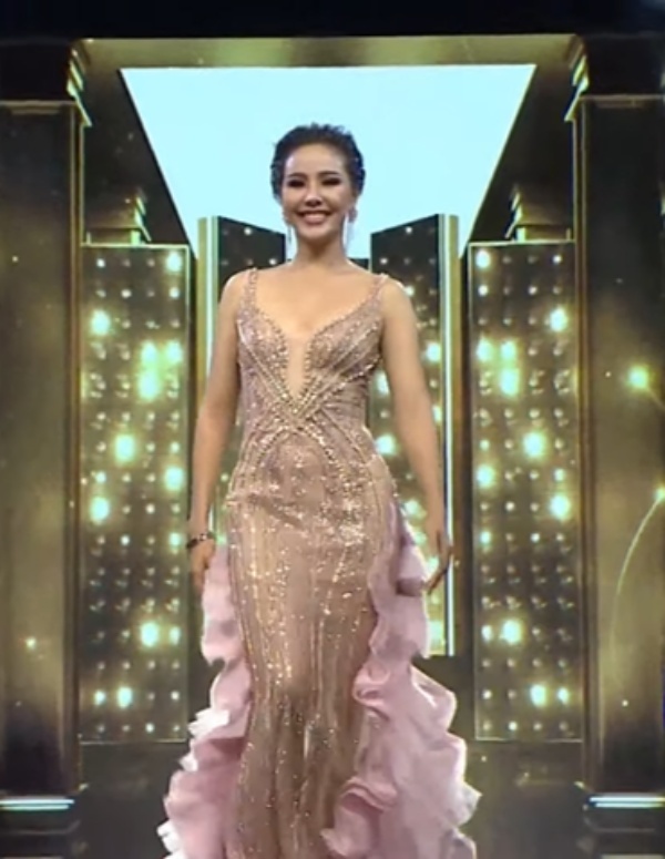 Cận cảnh gương mặt đẹp hoàn hảo của Hoa hậu Đỗ Thị Hà - ảnh 6