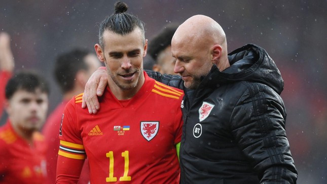Lại thua tại Nations League, Gareth Bale nhận thông điệp từ HLV trưởng: “Hãy quên World Cup đi” - ảnh 1