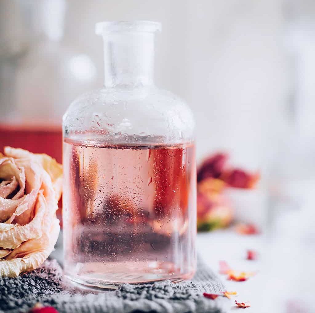Top 10+ nước hoa hồng cho da dầu mụn tốt được ưa chuộng nhất - ảnh 1