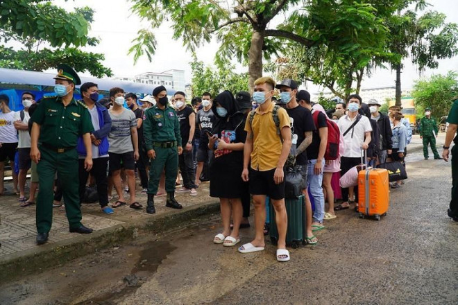 Hơn 1.000 công dân Việt Nam bị lừa qua Campuchia được giải cứu về nước - ảnh 1