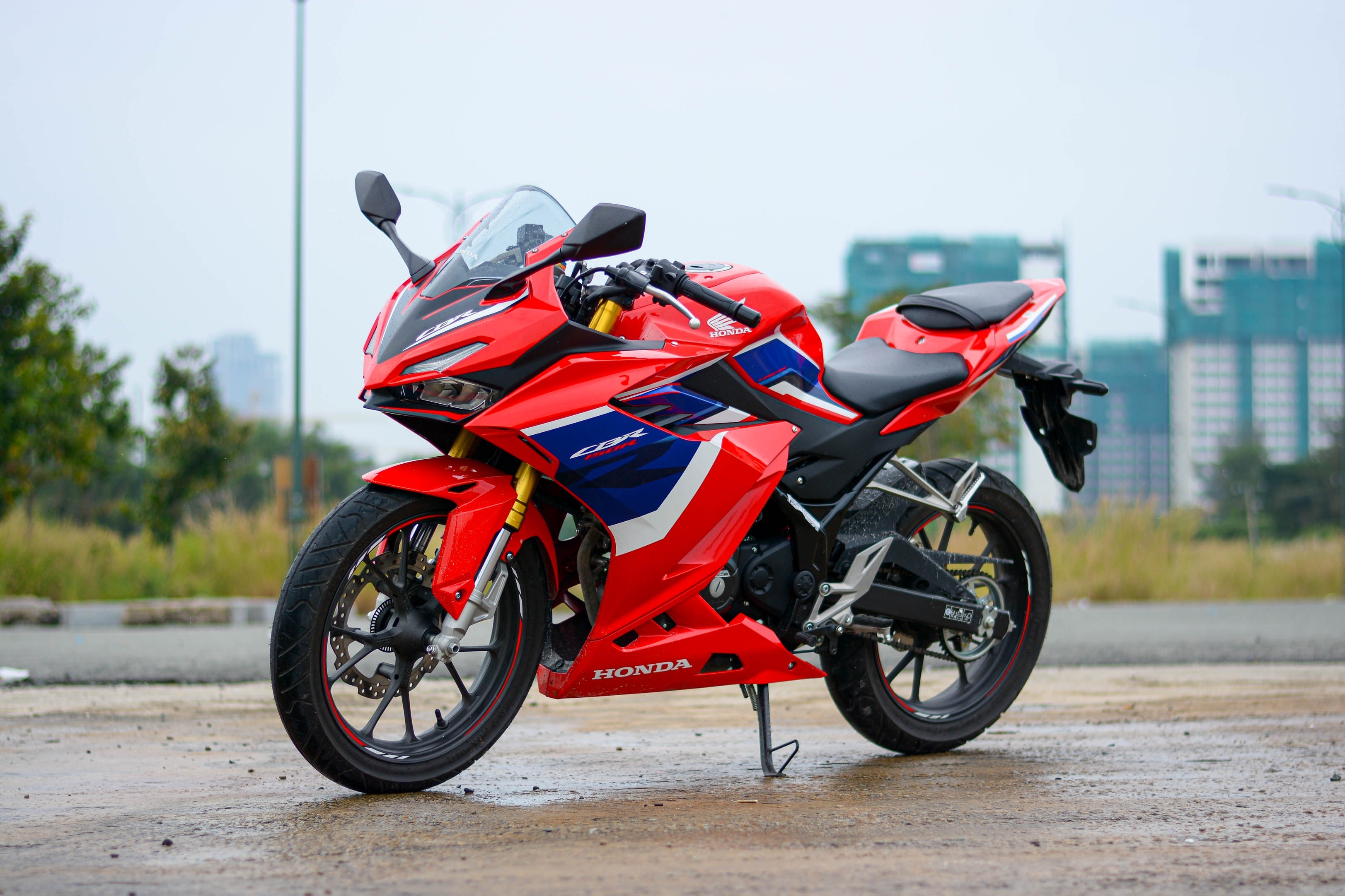 Chọn Yamaha YZF-R15 2022 hay Honda CBR150R - ảnh 3