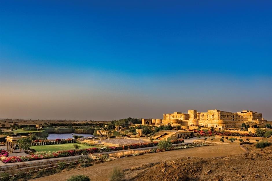9 khách sạn sang trọng nằm giữa lòng sa mạc - ảnh 5