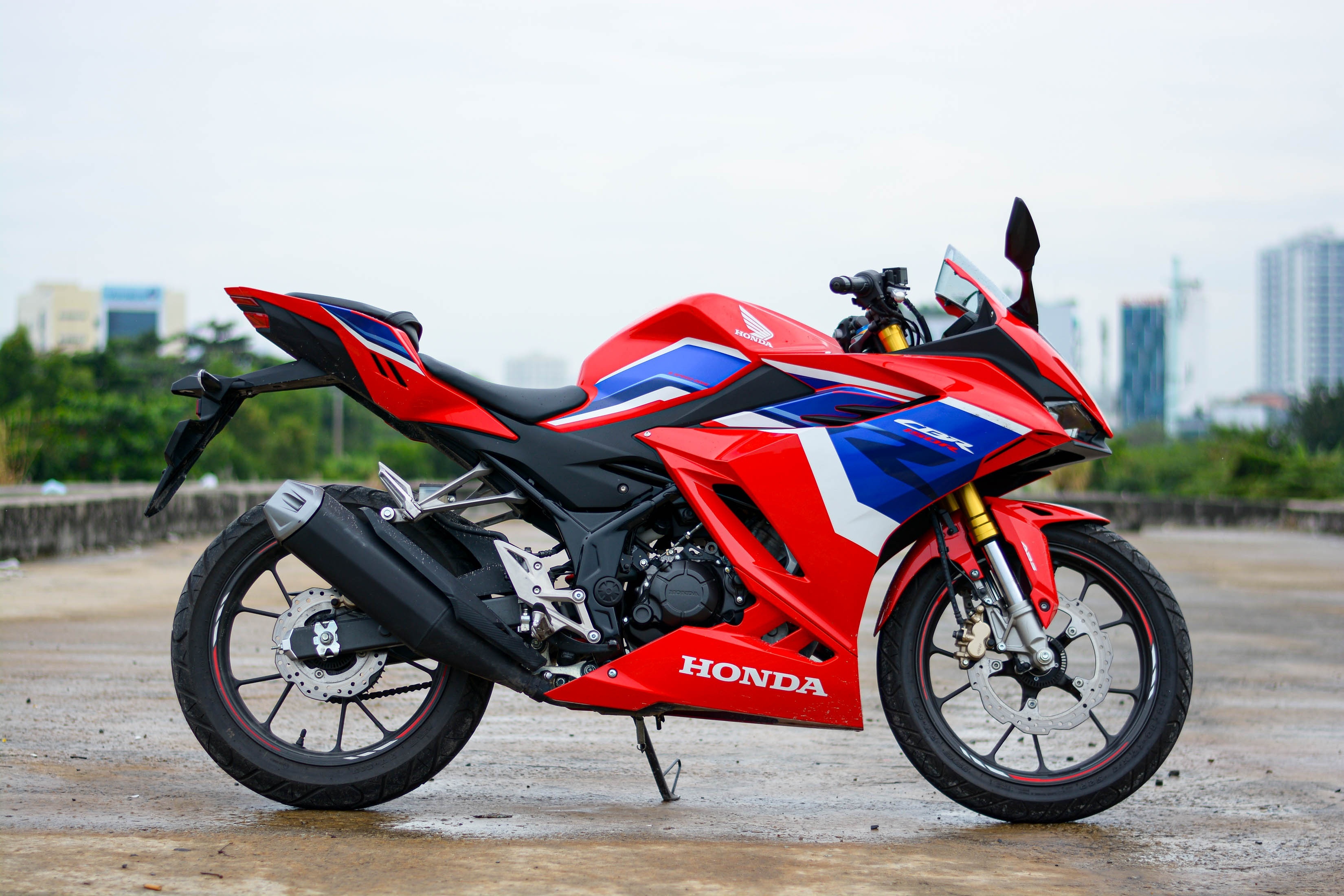 Chọn Yamaha YZF-R15 2022 hay Honda CBR150R - ảnh 6