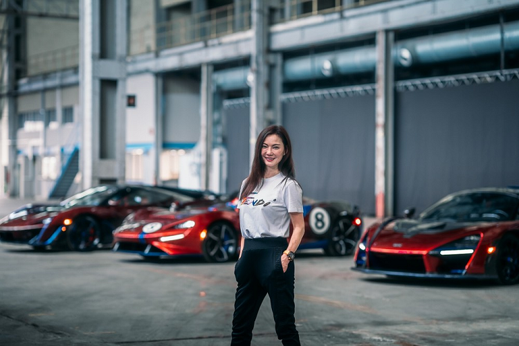 Nữ đại gia Singapore sở hữu dàn xe McLaren khiến dân chơi Việt phát thèm - ảnh 1