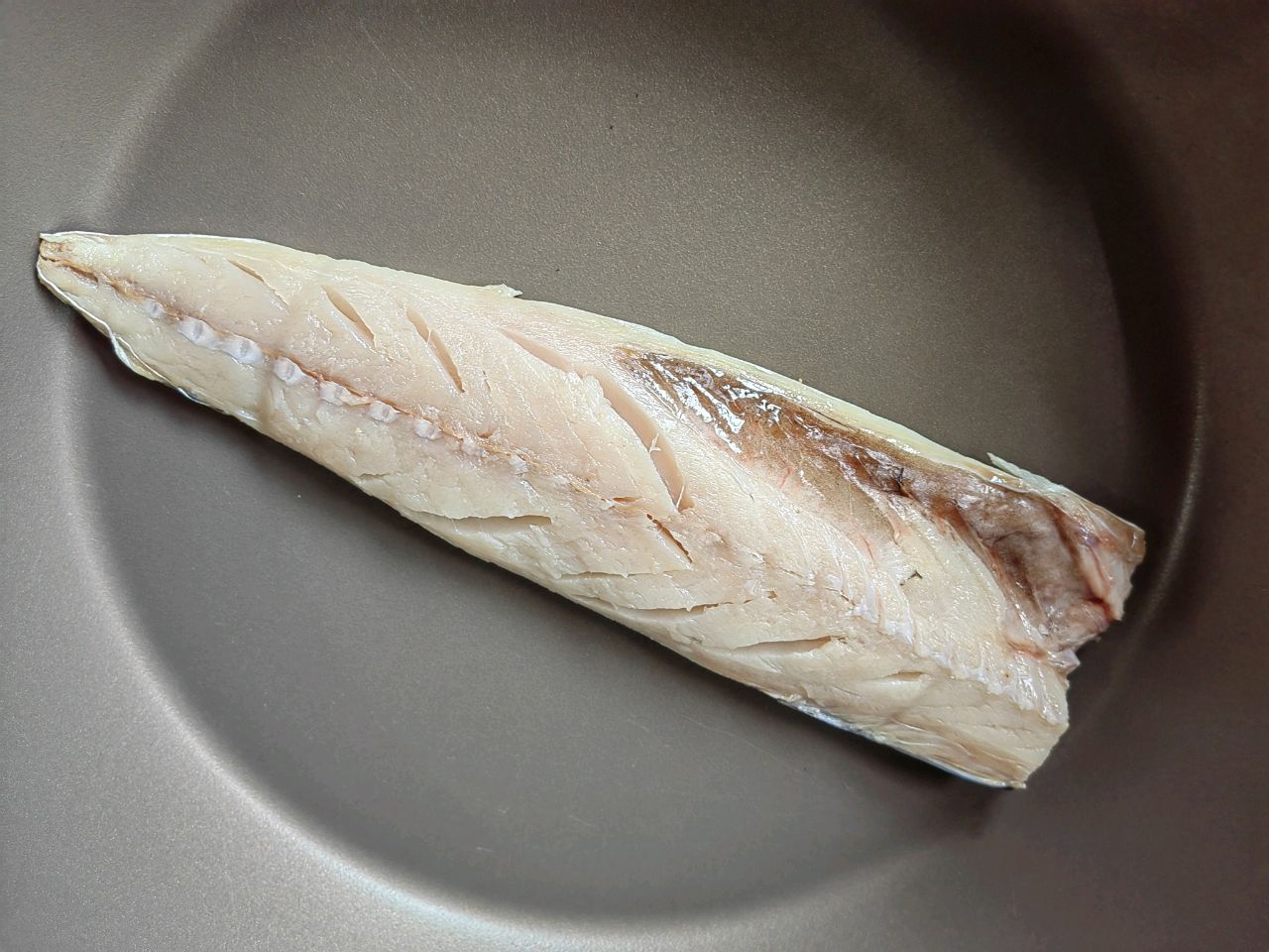 Học người Nhật mẹo chiên cá đơn giản mà ăn ngon gấp 10 lần - ảnh 7