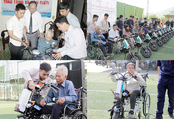 ĐH Duy Tân tiếp tục tặng xe lăn điện cho người khuyết tật - ảnh 3