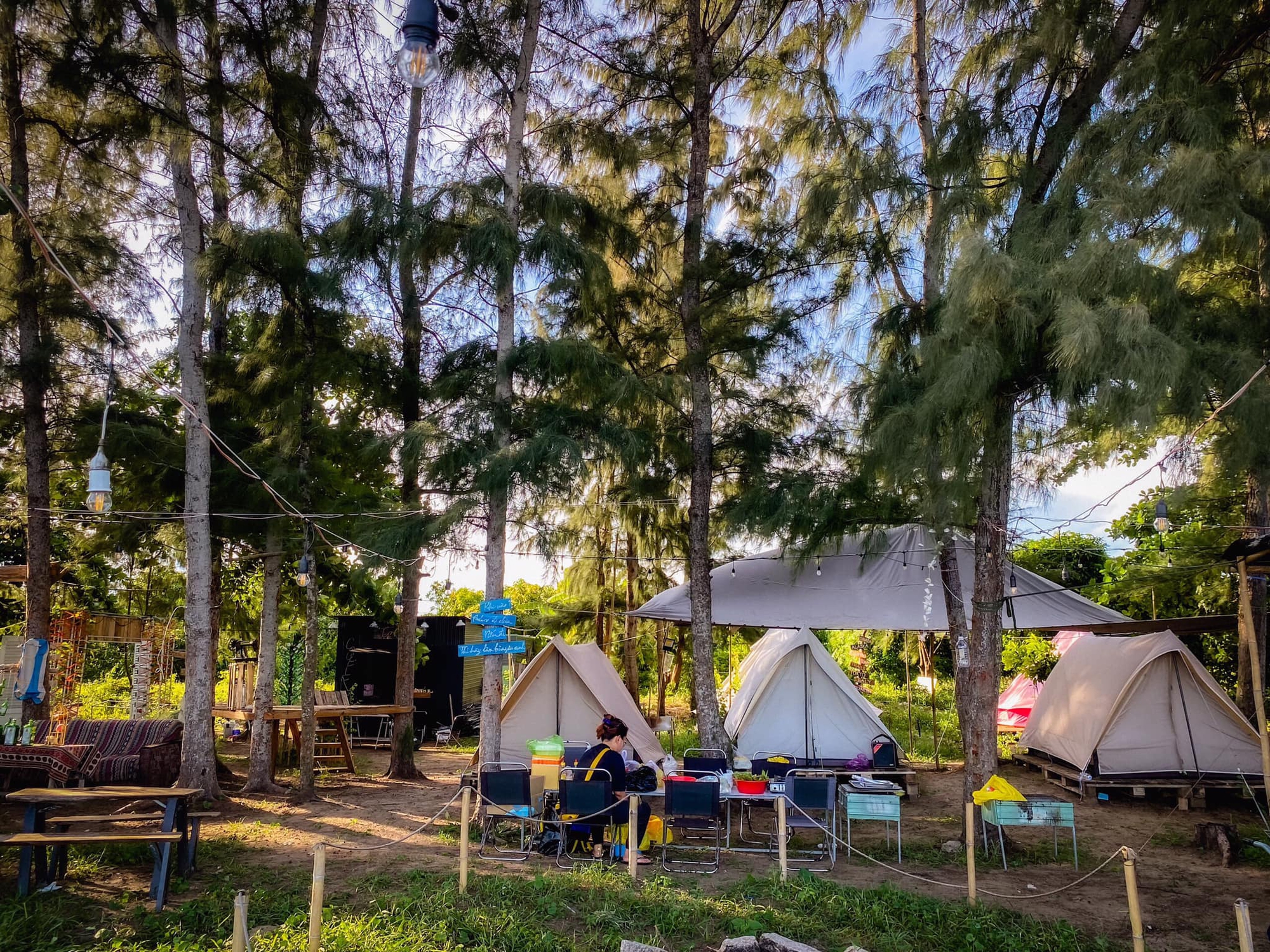 Khu cắm trại Cần Giờ nổi tiếng với dân TP.HCM vì có nhiều hoạt động vui chơi thư giãn - ảnh 10
