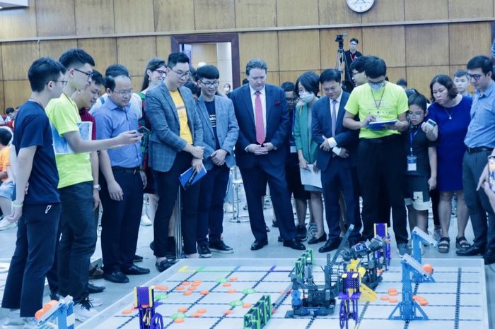 Giải đấu Giao hữu Robotics cấp Quốc gia sử dụng VEX IQ tìm ra quán quân mùa đầu tiên - ảnh 1