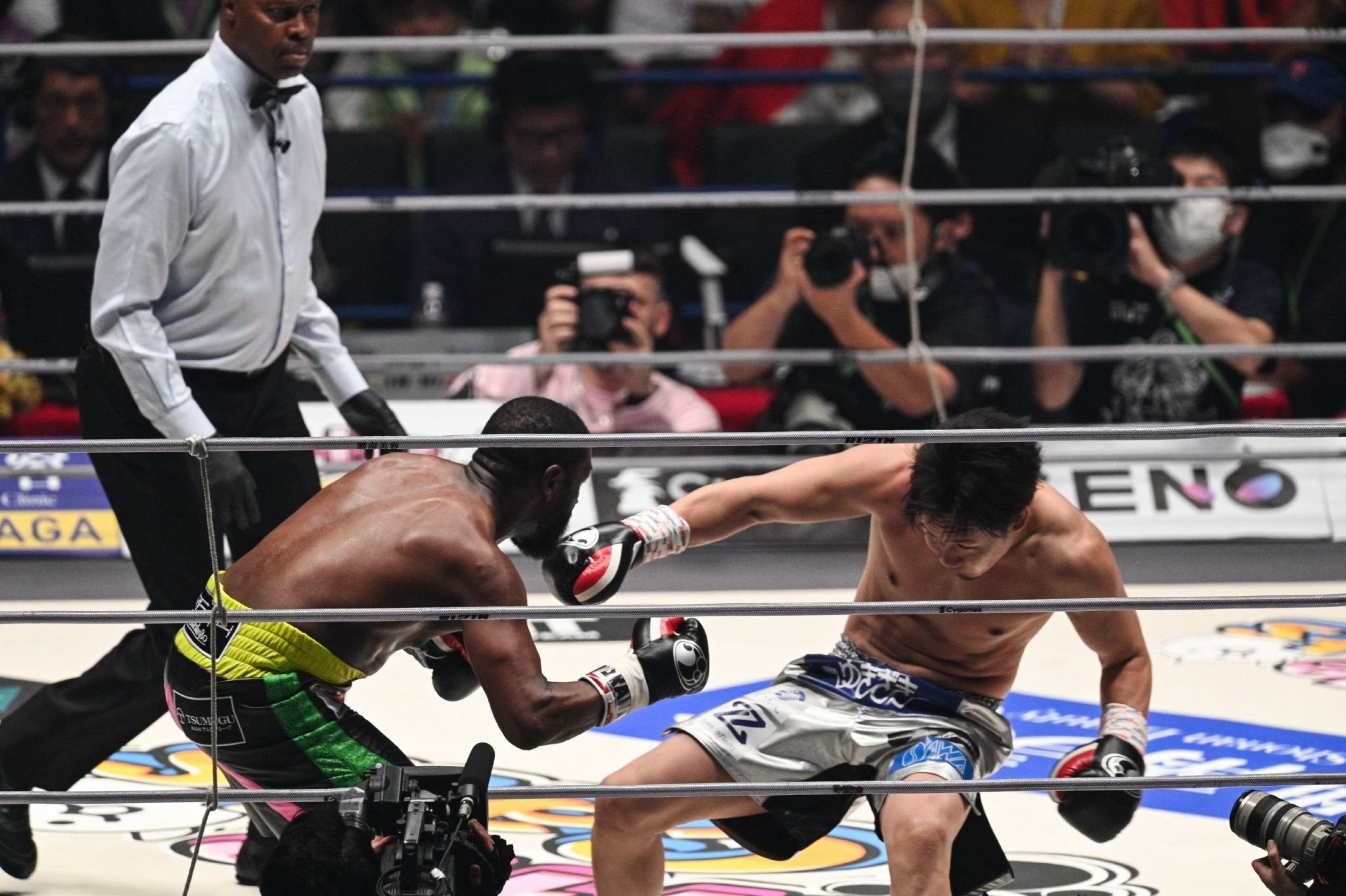 Mayweather hạ knock-out đối thủ Nhật Bản - ảnh 2
