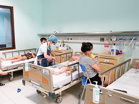 Bệnh viện Nhi Trung ương ghi nhận hơn 1.400 ca mắc virus Adeno - ảnh 1