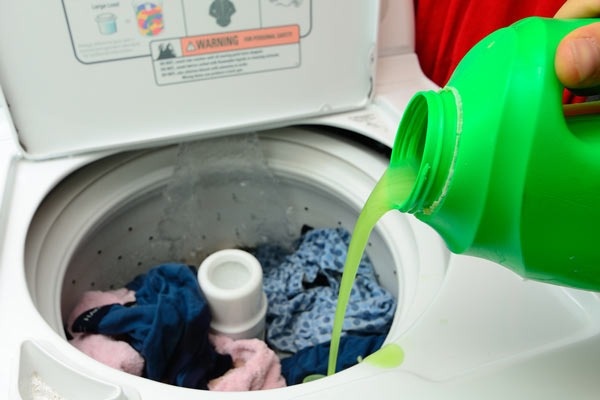 9 thói quen giặt giũ dễ gây hỏng máy, hư đồ - ảnh 5