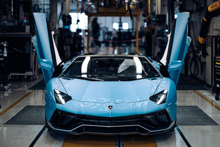 Lamborghini Aventador chính thức khai tử - ảnh 1