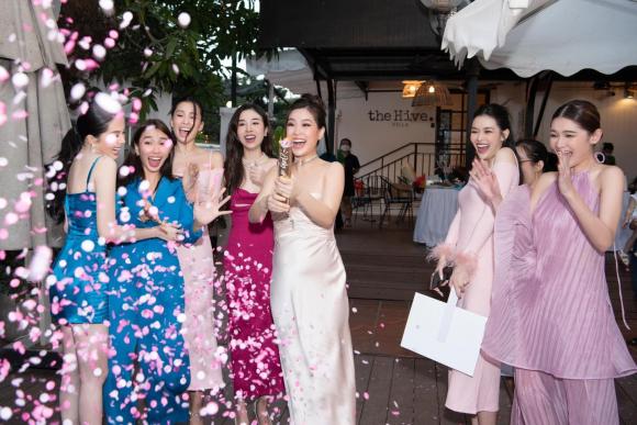 Á hậu Diễm Trang tổ chức tiệc công khai giới tính con thứ hai, loạt người đẹp đến dự - ảnh 3