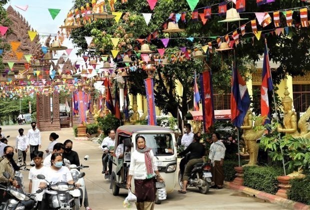 Người dân Campuchia kết thúc mùa Pchum Ben 2022 an lành - ảnh 2